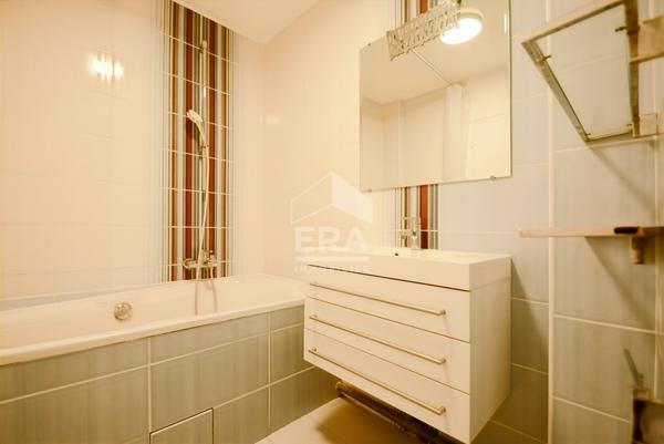 Appartement 3 pièces 75 m² LUMINEUX- BALCON -PARKING-CAVE