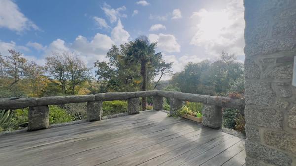 Finistère (29) – À vendre à PONT AVEN - Maison à vendre 6 pièces de 145 m² habitable et 230 m² utile - Terrain de 4 500 m² - Garage - Atelier - Serre.