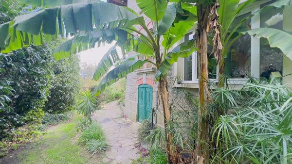 Finistère (29) – À vendre à PONT AVEN - Maison à vendre 6 pièces de 145 m² habitable et 230 m² utile - Terrain de 4 500 m² - Garage - Atelier - Serre.