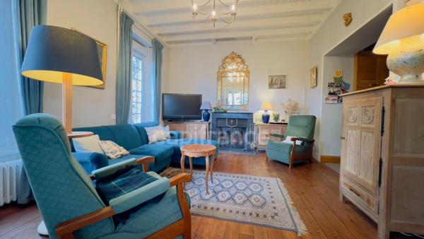 Finistère (29) – À vendre à PONT AVEN - Maison à vendre 6 pièces de 145 m² habitable et 230 m² utile - Terrain de 4 500 m² - Garage - Atelier - Serre.