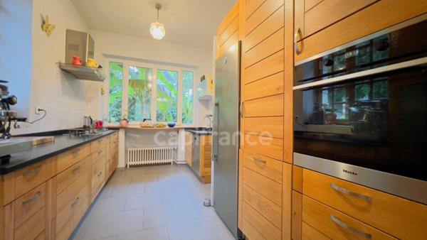 Finistère (29) – À vendre à PONT AVEN - Maison à vendre 6 pièces de 145 m² habitable et 230 m² utile - Terrain de 4 500 m² - Garage - Atelier - Serre.