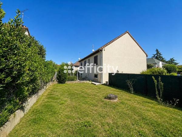 Maison
         5 pièces
        - 91 m² 267 000 € *
