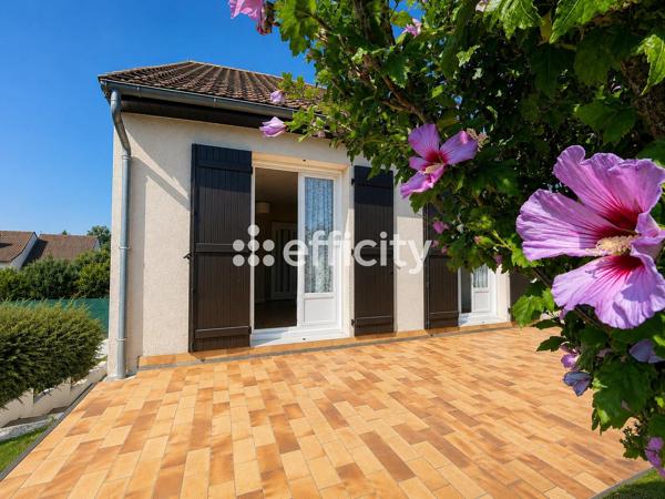 Maison
         5 pièces
        - 91 m² 267 000 € *