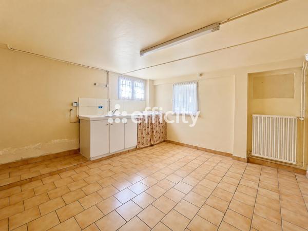 Maison
         5 pièces
        - 91 m² 267 000 € *