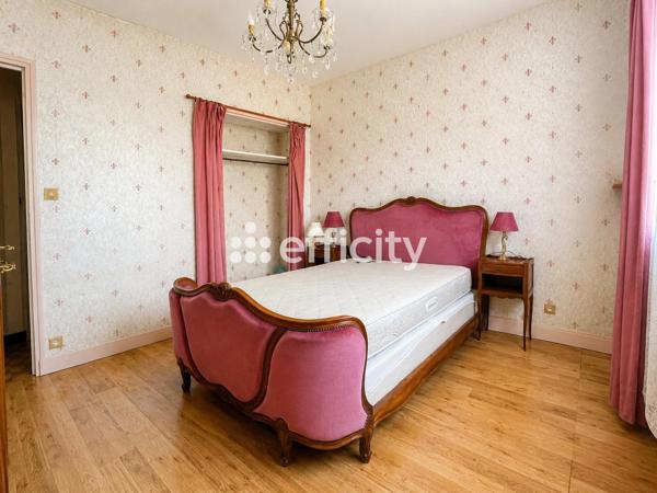 Maison
         5 pièces
        - 91 m² 267 000 € *