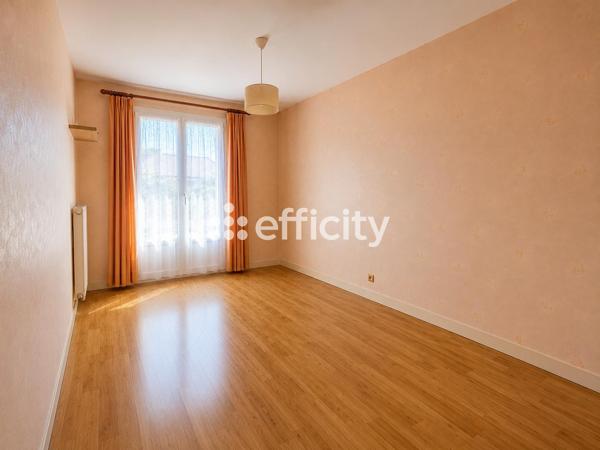 Maison
         5 pièces
        - 91 m² 267 000 € *