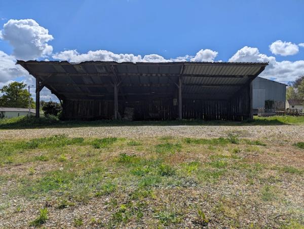 Belle et grande propriété située au cœur de l'Indre