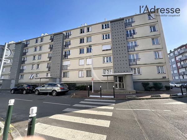 Appartement Nanterre 1 pièce(s) 25 m2/Cave