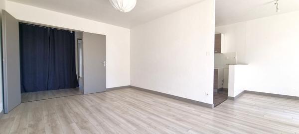 Appartement T3 traversant, proche Gare, Niort 79000