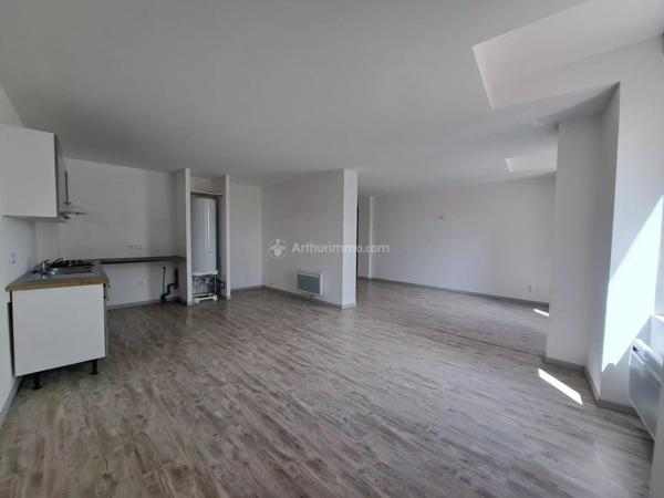 Location                                                      Appartement
                        
                     4 pièces                      101 m2                     à Carmaux