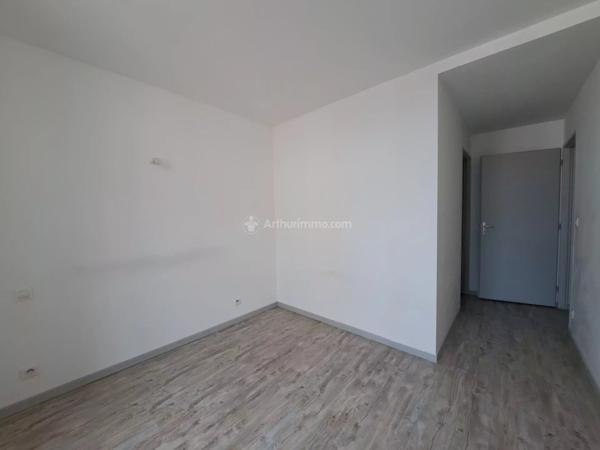 Location                                                      Appartement
                        
                     4 pièces                      101 m2                     à Carmaux