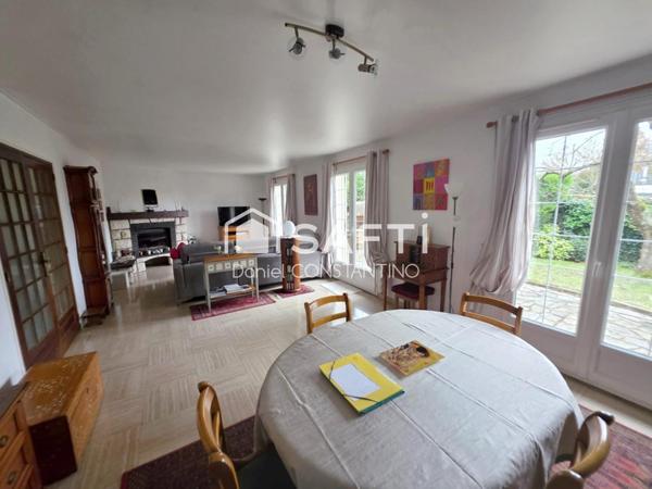 Maison Individuelle avec sous sol total au calme