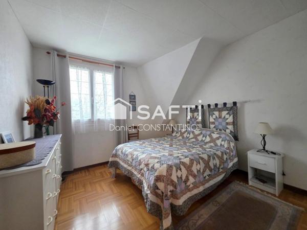 Maison Individuelle avec sous sol total au calme