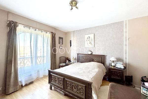 Centre St-Coulomb, maison + appartement