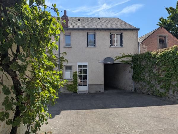 Belle maison de ville avec jardin et dépendances !