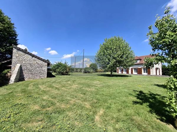 Vente                                                      Maison
                        
                     6 pièces                      170 m2                     à La Ferté-Gaucher