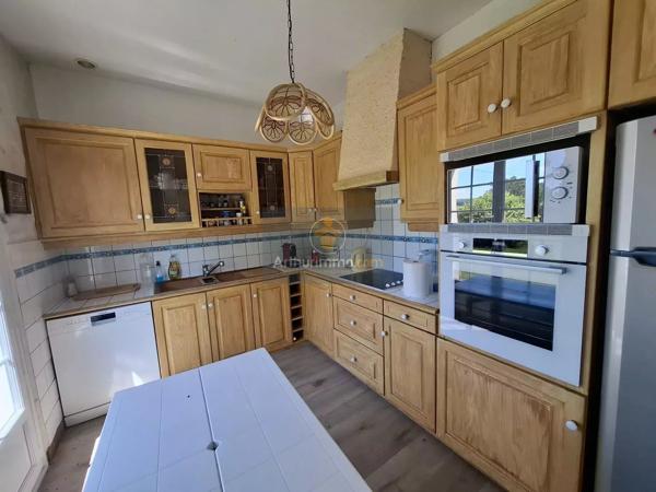 Vente                                                      Maison
                        
                     6 pièces                      170 m2                     à La Ferté-Gaucher