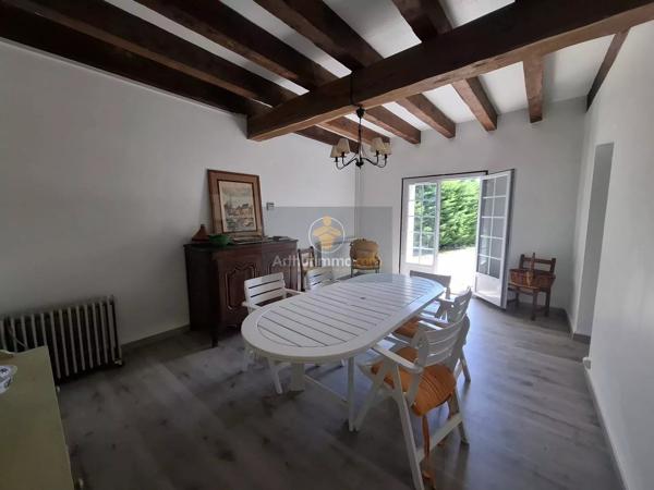 Vente                                                      Maison
                        
                     6 pièces                      170 m2                     à La Ferté-Gaucher