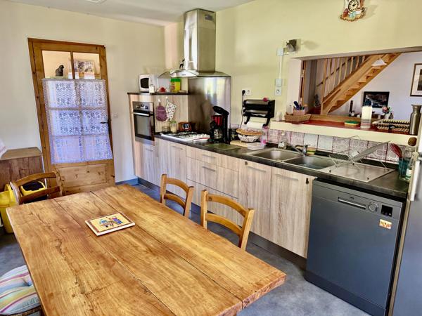 Charmante maison de village avec jardin, à proximité de Rieupeyroux