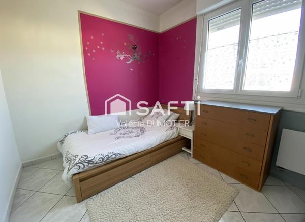 Maison 5 chambres avec jardin, pergola, garage, piscine et jacuzzi