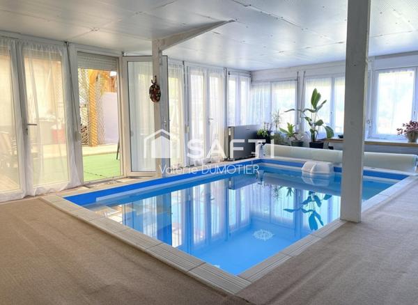 Maison 5 chambres avec jardin, pergola, garage, piscine et jacuzzi