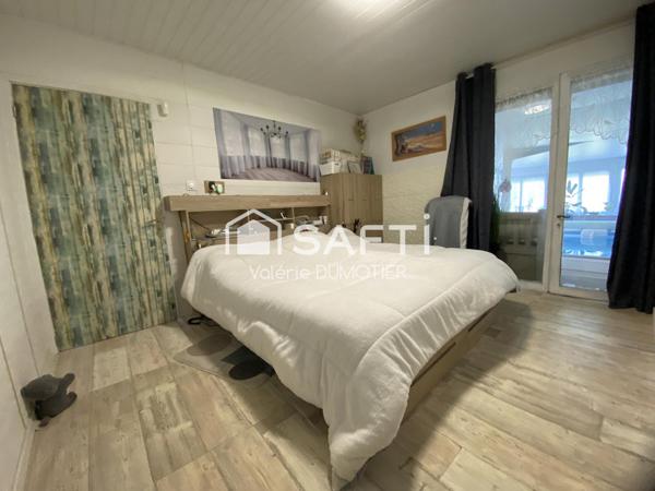Maison 5 chambres avec jardin, pergola, garage, piscine et jacuzzi