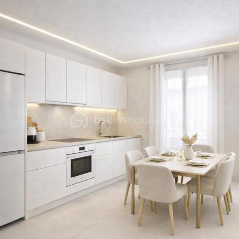 Corinne Duboscq vous propose :
un vrai coup de coeur pour ce  superbe appartement !
Dans un immeuble haussmannien de standing avec digicode, interphone, gardien, ascenseur
Un superbe appartement avec parquet de chêne d'origine, moulures, cheminées, belle hauteur sous plafond, 
Comprenant : une entrée avec porte blindée, un double séjour avec 2 cheminées et deux balcons avec une vue dégagée exposée plein sud. une cuisine dinatoire, 2 chambres très spacieuses, 2 salles de bains, wc indépendants (2 possibles) une buanderie.
En dépendance  : une chambre de service de 7 m² parfaitement aménagée et au sous -sol 2 caves.
L'appartement est à rafraichir - cuisine à refaire, peintures, et la 2ème salle d'eau.
Certaines pièces ont été virtuellement aménagées et/ ou vidées, 
Ne tardez pas à visiter ce bien