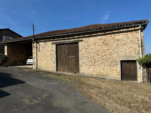 Genouillac (Terre de haute Charente). Propriété rurale sur 19 hectares