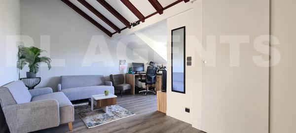  	Vue sur Paris - Lumineux - Calme - Très beaux volumes