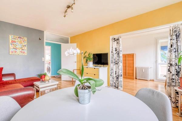 EXCLUSIVITÉ, Christophe Michaudelle Capifrance vous propose secteur Hôpital, appartement 4 pièces 69 m² avec ses 2 balcons et sa cave