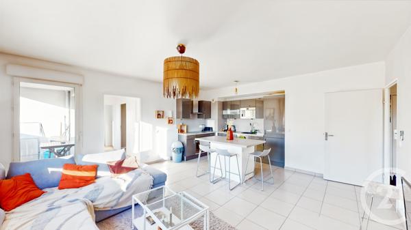 Appartement F4 à vendre  4 pièces - 81 m2 PARIS - 75019