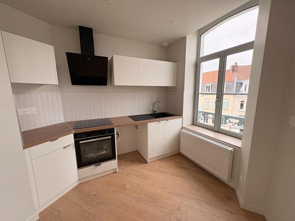A LOUER : T3 à LILLE • • 950 € CC • Réf. G732-3