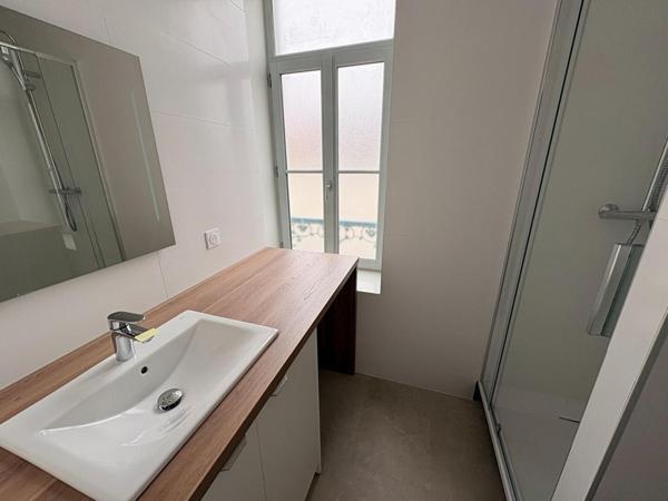 A LOUER : T3 à LILLE • • 950 € CC • Réf. G732-3