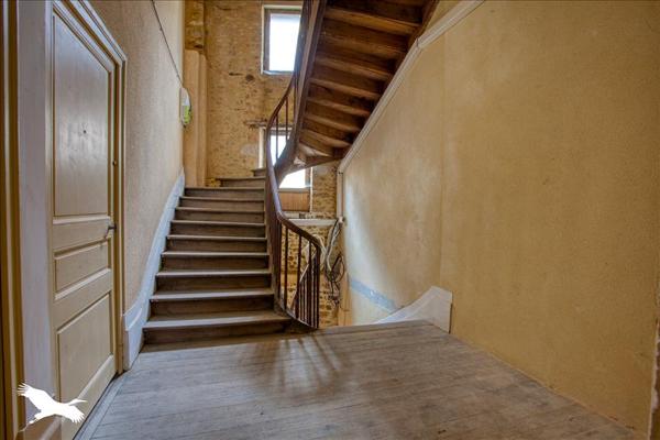 Immeuble à vendre |  Montignac |  450 m²