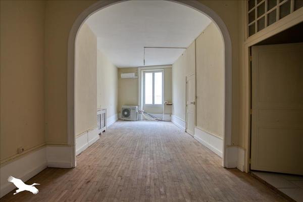 Immeuble à vendre |  Montignac |  450 m²