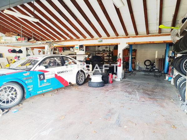 Sare superbe villa de 650m2 sur terrain de 7860m2 avec piscine intérieure