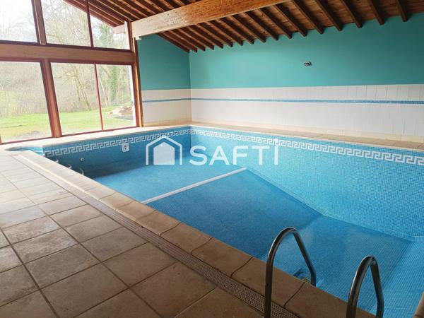 Sare superbe villa de 650m2 sur terrain de 7860m2 avec piscine intérieure