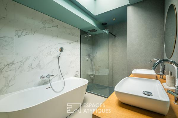 Maison contemporaine de plain pied avec piscine