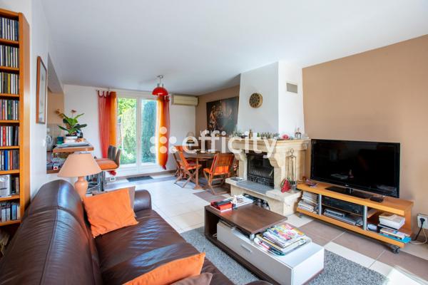 Maison
         5 pièces
        - 93 m² 333 000 € *