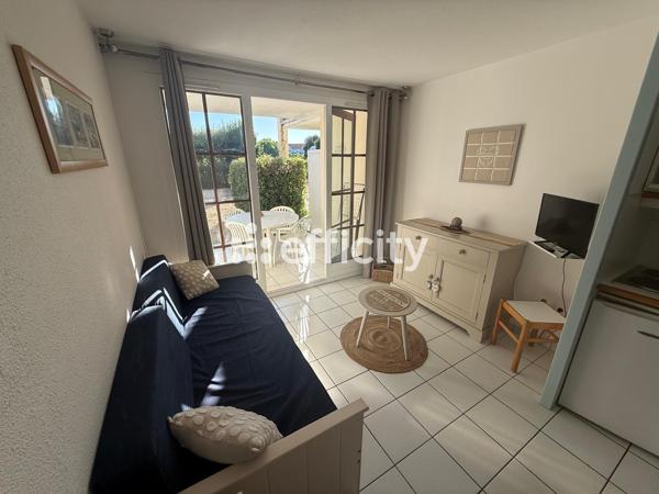 Appartement
         2 pièces
        - 23 m² 91 900 € *