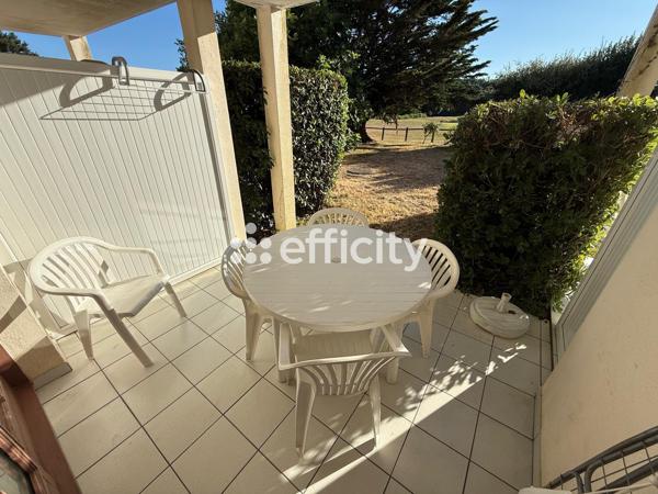 Appartement
         2 pièces
        - 23 m² 91 900 € *