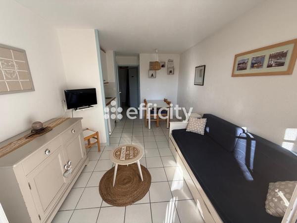 Appartement
         2 pièces
        - 23 m² 91 900 € *