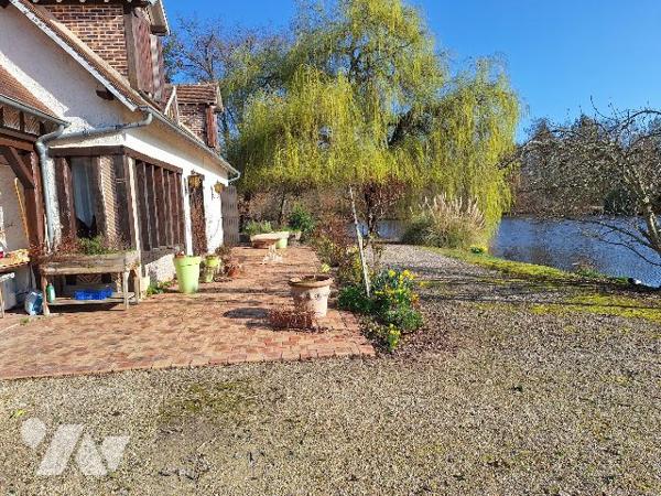 Maison et maison d'amis avec étang 1ha, Clémont