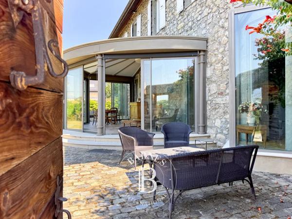 Chambéry, Propriété 5 Chambres -  299 m² à vendre