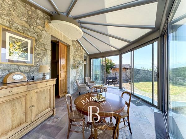 Chambéry, Propriété 5 Chambres -  299 m² à vendre