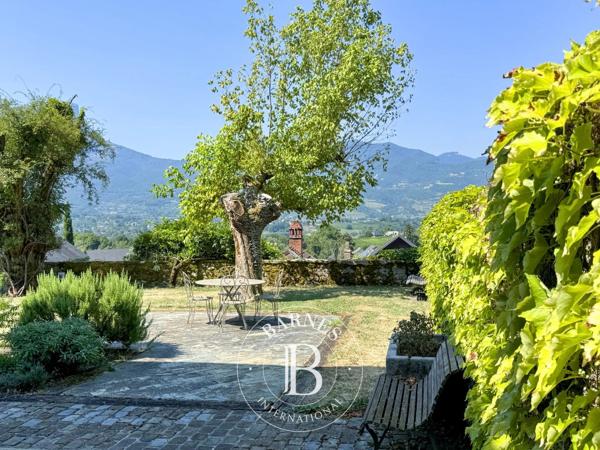 Chambéry, Propriété 5 Chambres -  299 m² à vendre