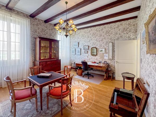 Chambéry, Propriété 5 Chambres -  299 m² à vendre