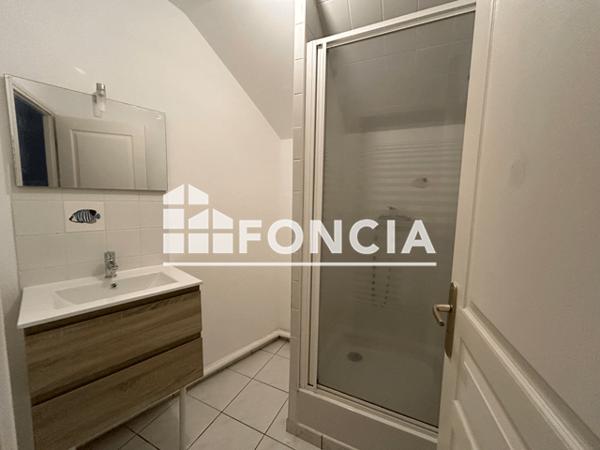 Location Studio 43.8 m² - 3 RUE DU 14 JUILLET Montval Sur Loir 72500