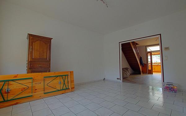 Maison à vendre    5 pièces • 114 m2 Nesle