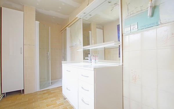 Maison à vendre    5 pièces • 114 m2 Nesle